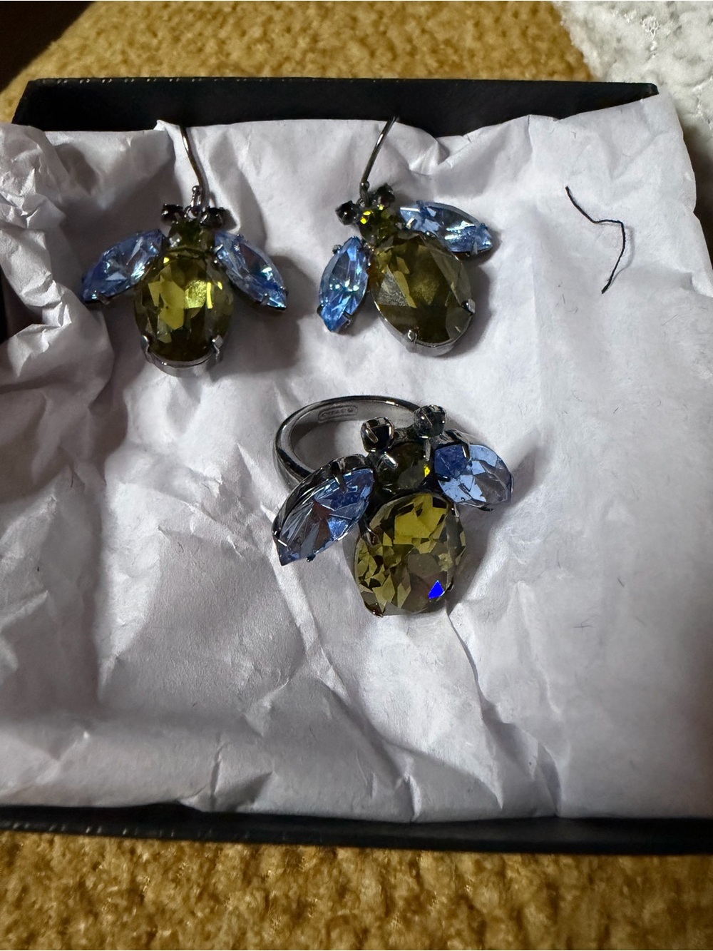 COACH RARE Poppy Olive Green and Bright Blue Crystal Bee Earrings & Ring Set - Picture 4 of 4